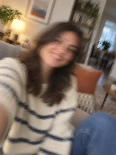 Illustration of bad footage: tilted, motion-blurred handheld shot
